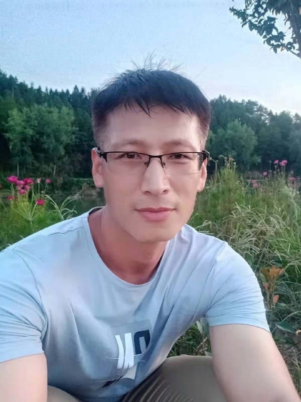 零零柒的第一张照片--上海交友中心