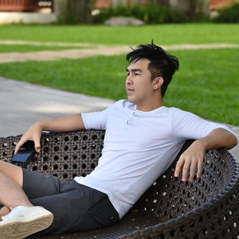 老曾的第一张照片--上海交友中心