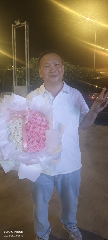 前程的第一张照片--上海交友中心